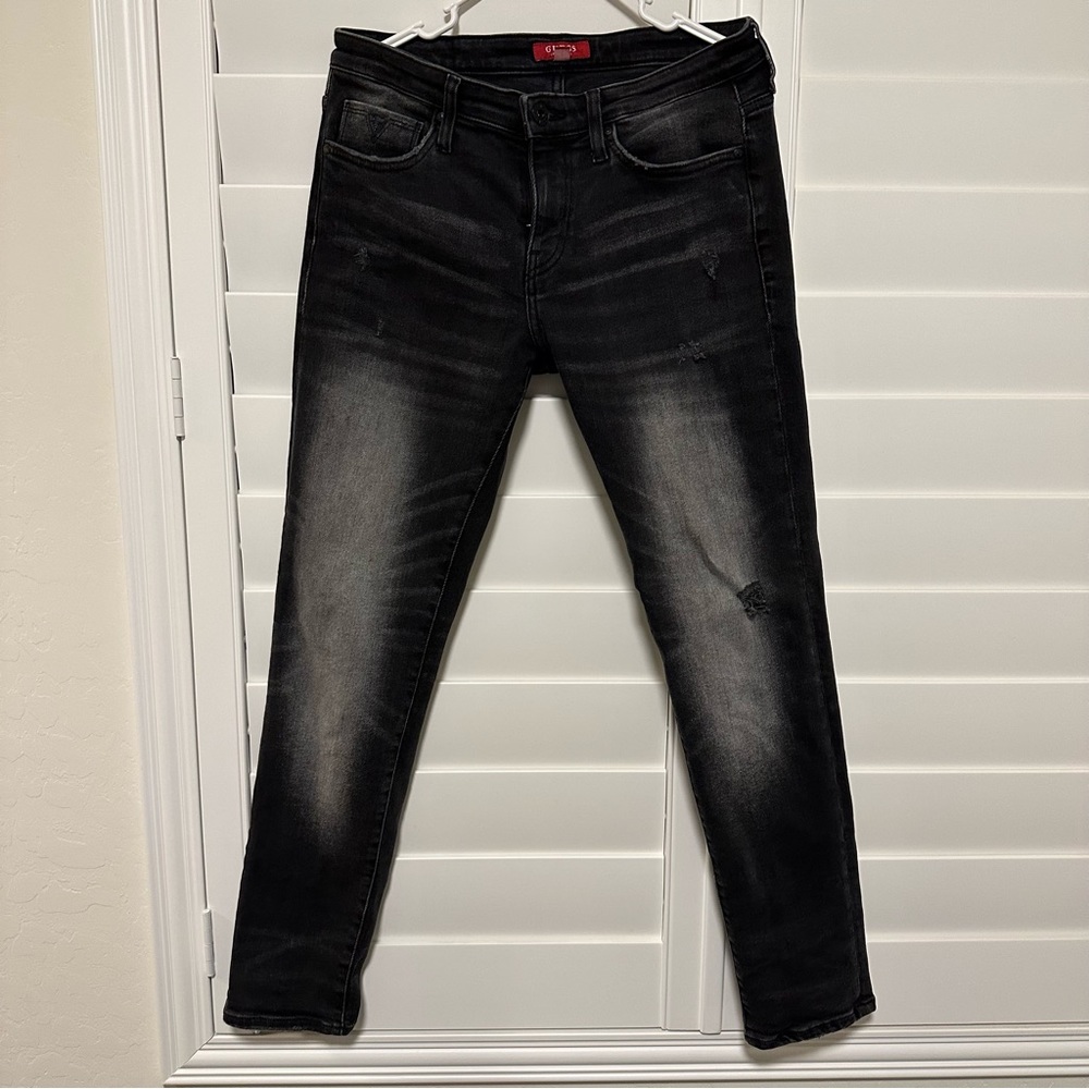 GUESS Skinny Jeans (30w)- USED